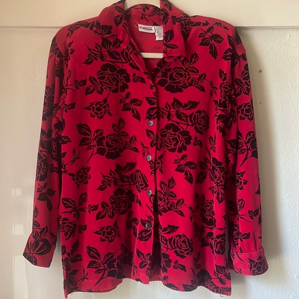 Vintage Capacity red black floral long sleeve button down top